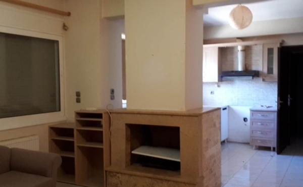 Apartment for sale in the Ampelakia area in a central location, 80 sq. m.